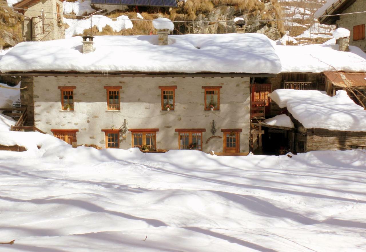 B&B Le Temps D'Une Pause Champorcher Exterior photo