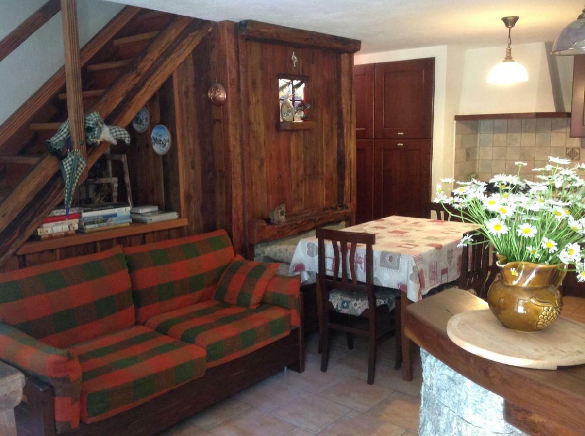 B&B Le Temps D'Une Pause Champorcher Exterior photo